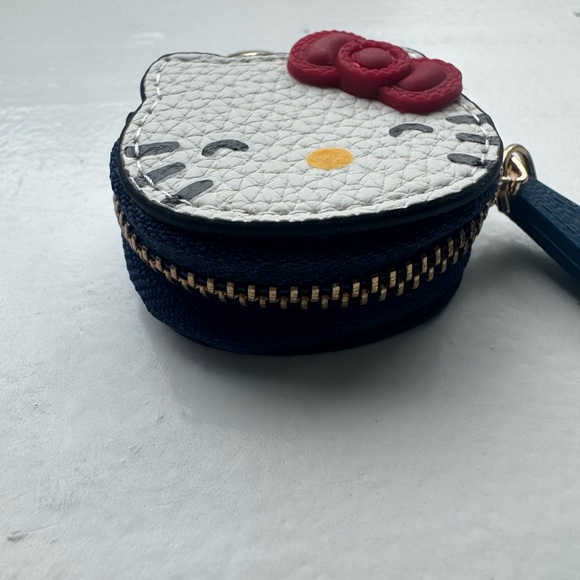 Hello Kitty Bag Charm - Picture 4 of 4